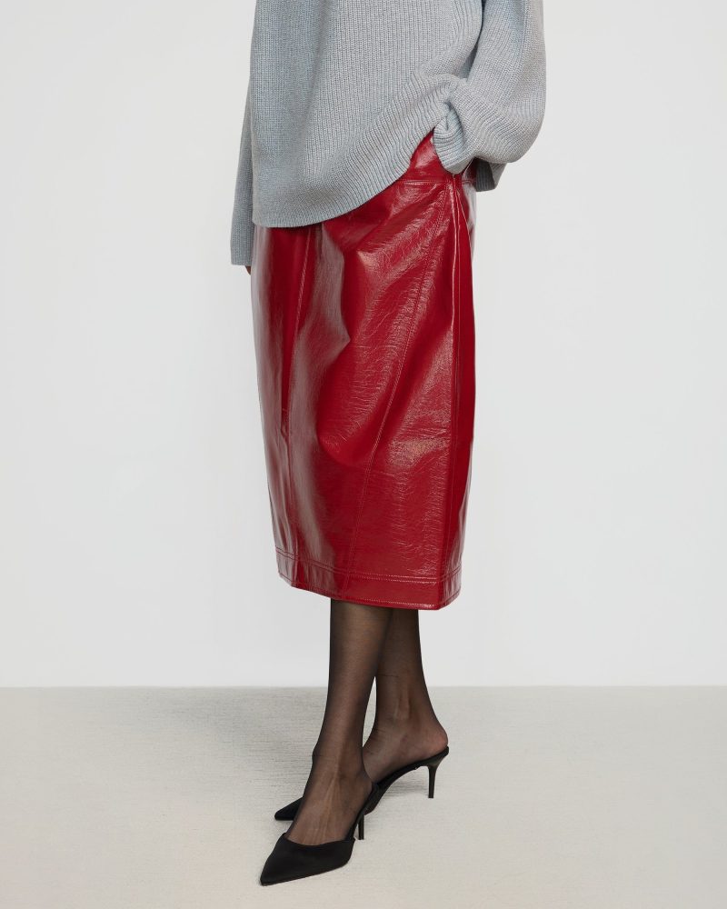 pepper vegan patent leather skirt crimson 4